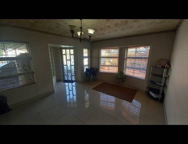 4 BEDROOM HOUSE FOR SALE IN SHALLCROSS
